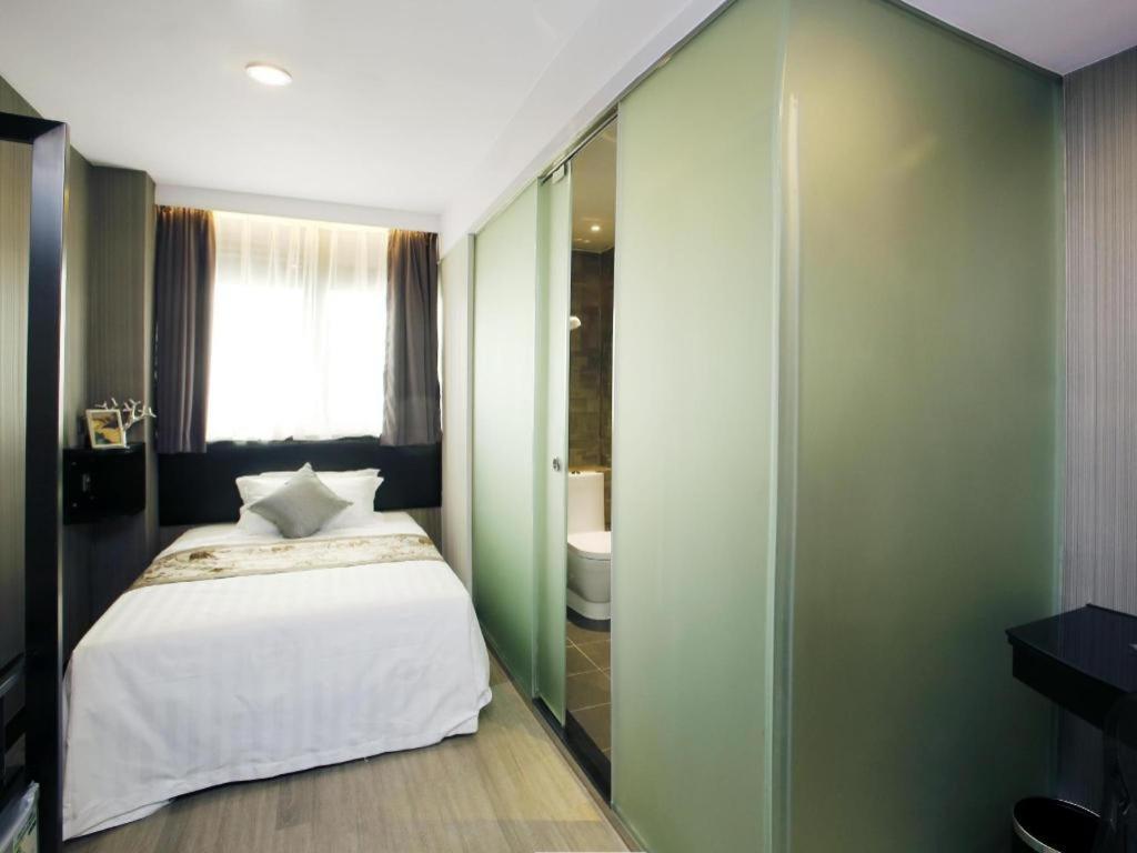 M1 North Point Hotel 3*