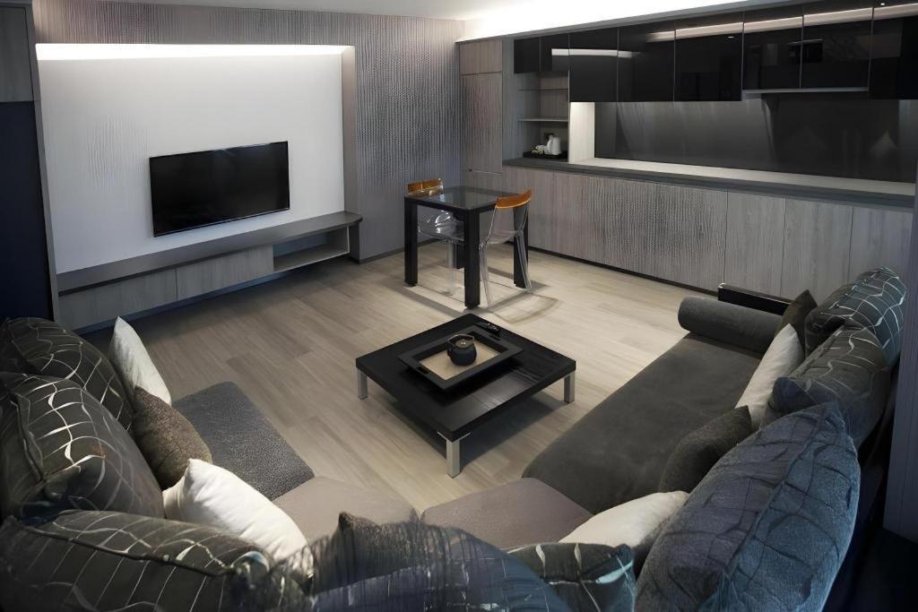 M1 North Point Hotel 3*