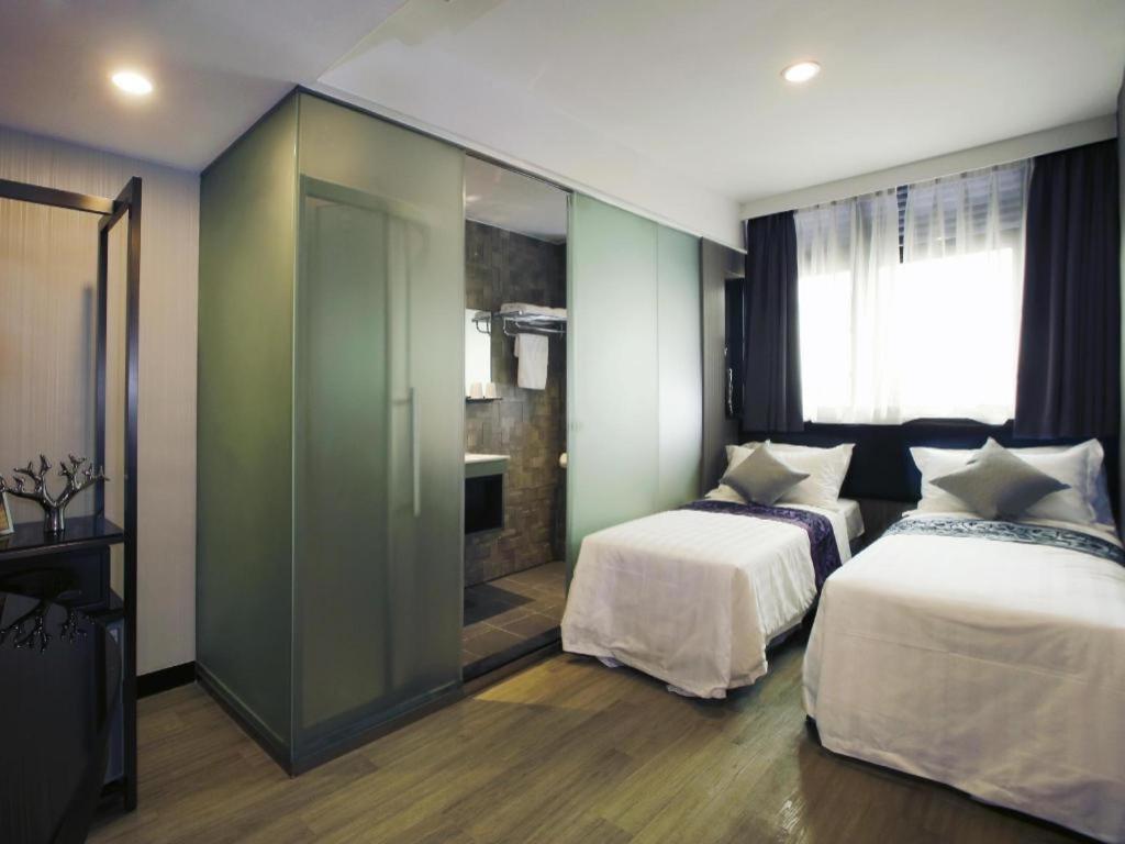 M1 North Point Hotel